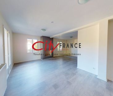 Location Maison 6 pièces 112m² VILLENNES SUR SEINE 78670 - Photo 1