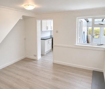 2 bedroom terraced house to rent - Photo 2