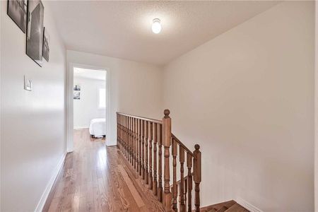 For Lease - 46 Ozner Crescent, Vaughan, Ontario - Photo 3