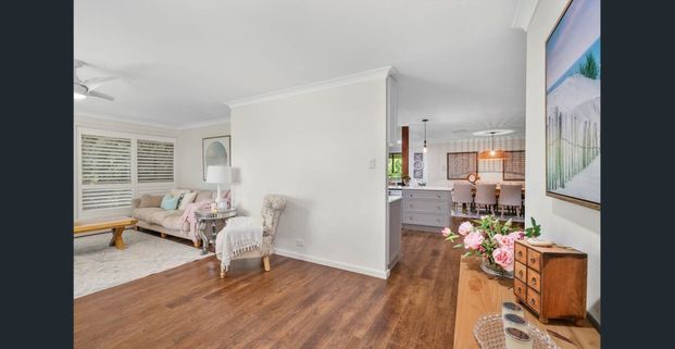 STEP INSIDE AND BE IMPRESSED Rent $710.00 until 29/3 then $820.00pw - Photo 1