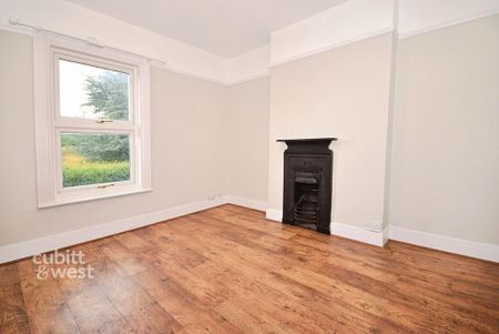 3 bedroom end of terrace house to rent - Photo 5