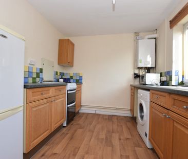 36, Hawksworth Grove, Kirkstall, Leeds, LS5 3NB - Photo 3