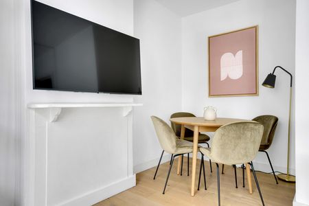 Tottenham Court Rd - Photo 4