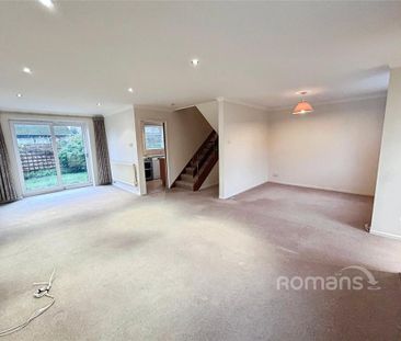 3 bedroom detached house to rent - Photo 3