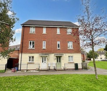 4 bedroom semi-detached house to rent - Photo 2
