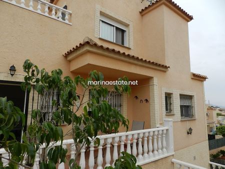 Terraced House in San Fulgencio, La Marina Urbanisation, for rent - Photo 4