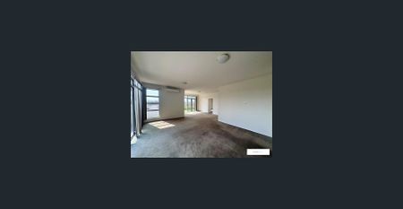 Three Bedroom Apartment with City Views! - Photo 2