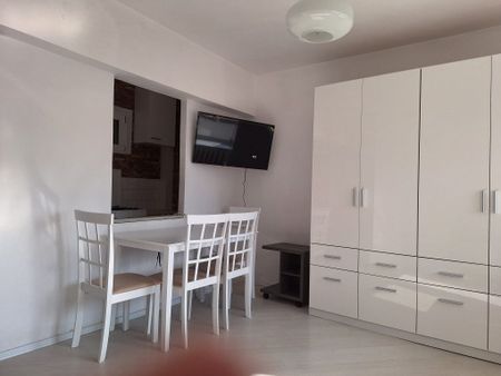 Garsoniera Judetean mobilata-utilata 360 Euro - Photo 2