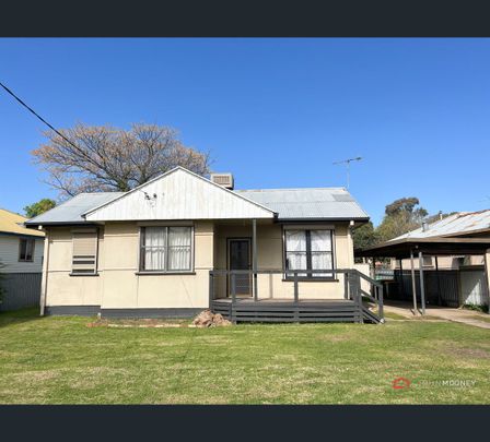 19 Spring Street, Wagga Wagga, NSW 2650 - Photo 1