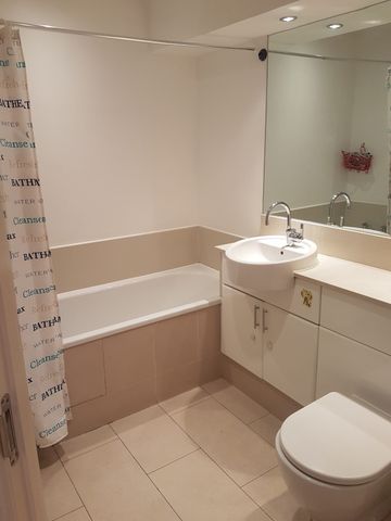 Kingston upon Thames, KT2 (Flat) - Photo 5