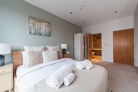 1 Bed Flat, Centric Close, NW1 - Photo 5