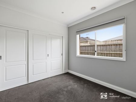 Perfect Family Living in a Prime Arnolds Creek Location - Photo 5