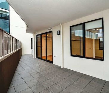MODERN | PRIME LOCATION | SPACIOUS - Photo 1