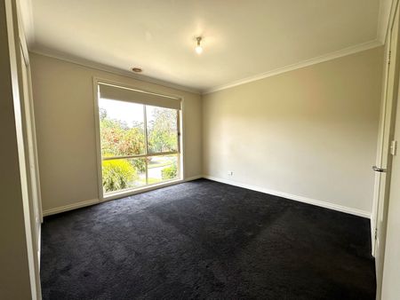 COSY 3 BEDROOM HOUSE - Photo 4