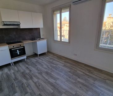 Saint victoret dans un petit immeuble un appartement de type 2 meublé, - Photo 2