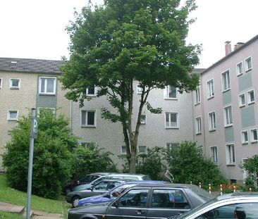 *** Wir modernisieren eine tolle Single-Wohnung mit geräumiger Wohn... - Photo 1