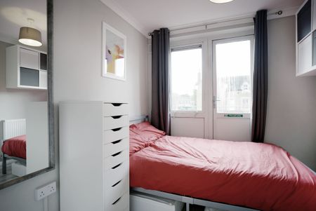 Guerin Square – Room 1 - Photo 2