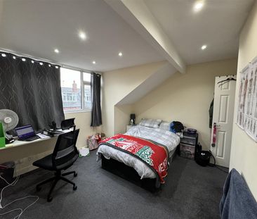 Newport Gardens, Headingley, LS6 3DA, Leeds - Photo 4