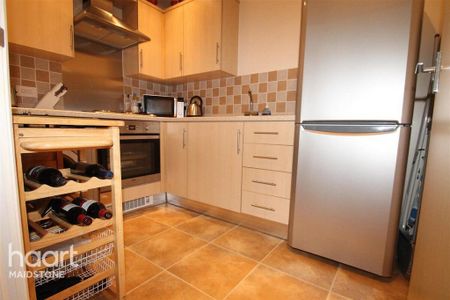 1 bedroom apartment to rent - Photo 4