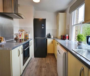 1 bedroom flat to rent - Photo 6