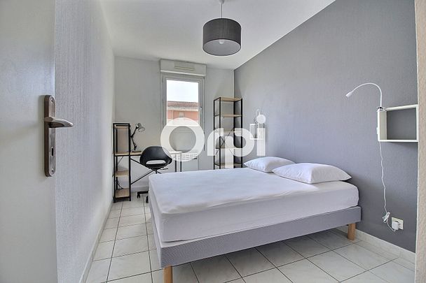 Appartement 3 pièces 58m2 MARSEILLE 10EME 1 090 euros - Photo 1