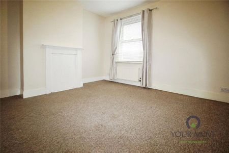 2 bedroom semi-detached house to rent - Photo 3
