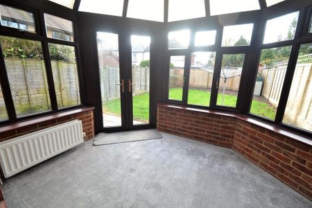 3 bedroom semi-detached bungalow to rent - Photo 2