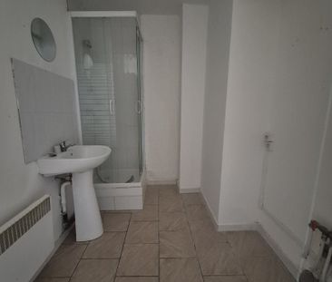 Location Appartement 1 pièce 41m² HAUTMONT 59330 - Photo 6