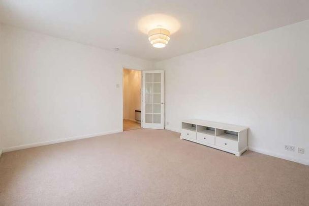 Oldfield Lane North, Greenford, UB6 - Photo 1