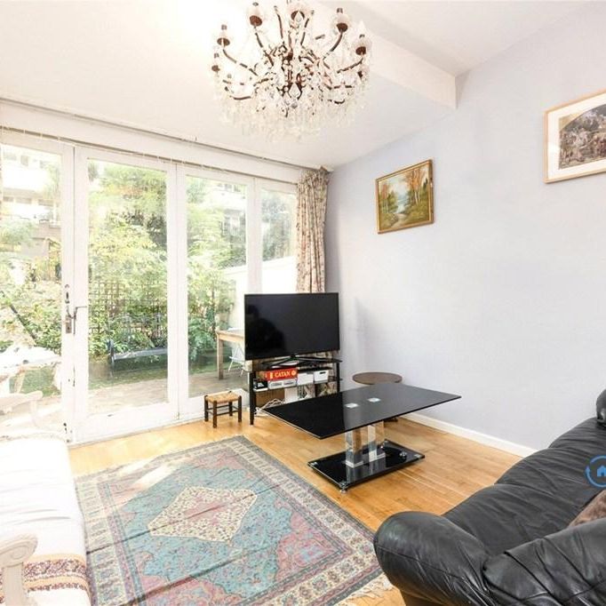 4 bedroom terraced house to rent - Photo 1