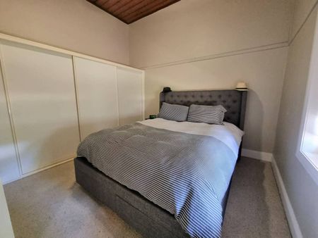 Well Appointed Family Home - Photo 4