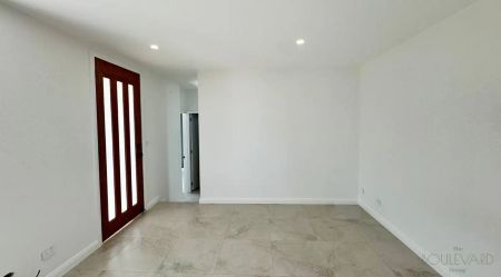 “LEASED!” - Photo 4