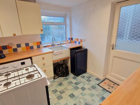 2 bedroom terraced house to rent - Photo 5