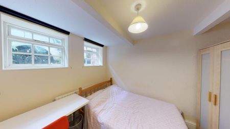 5 bedroom flat to rent - Photo 3