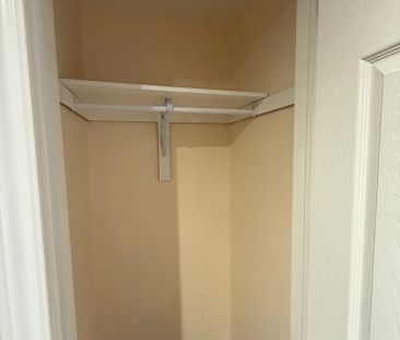 37 Jasper Crescent #Basement - Photo 3