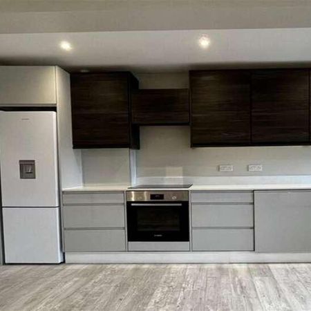 Torcroft, Holders Hill Road, Hendon, NW4 - Photo 3