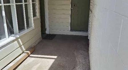 Renovated Villa in Terrace End - Photo 3