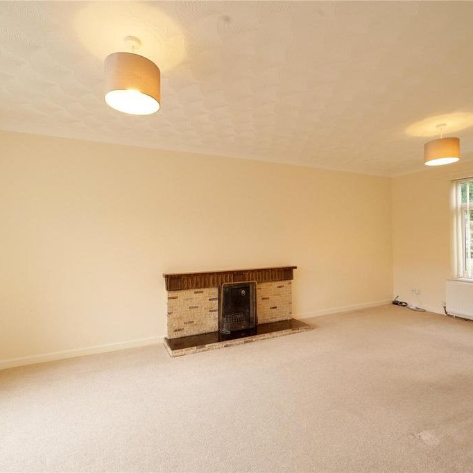 4 bedroom detached house to rent - Photo 1