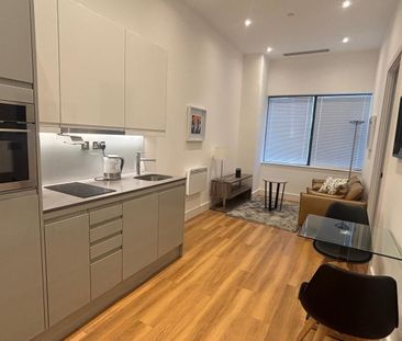 Atria House, Berkshire, SL1 - Photo 2