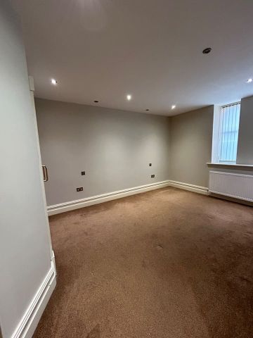 3 Bed Flat, Wethersfield Road, CH43 - Photo 3