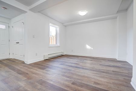 For Lease - 166 Vaughan Road Unit# Main floor and basement, Toronto, Ontario - Photo 3