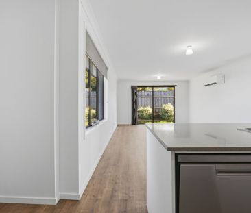 Near new in Shorewell. - Photo 4