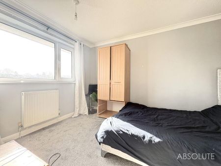 3 bedroom property to rent - Photo 3