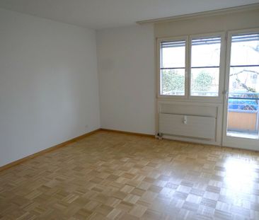 Schöne 3.5 Zimmerwohnung mit grossem Balkon - Photo 3