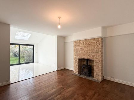 4 bedroom semi-detached house to rent - Photo 2