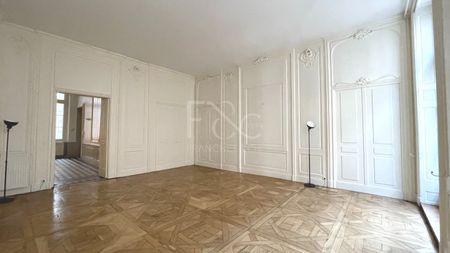 T6 de 198 m² - rue Emile Zola Lyon 2ème - Photo 4