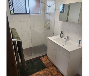 1/219 Central Street, Labrador - Photo 5