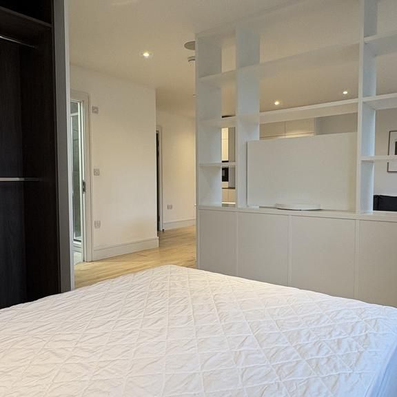 Studio to rent - Photo 1