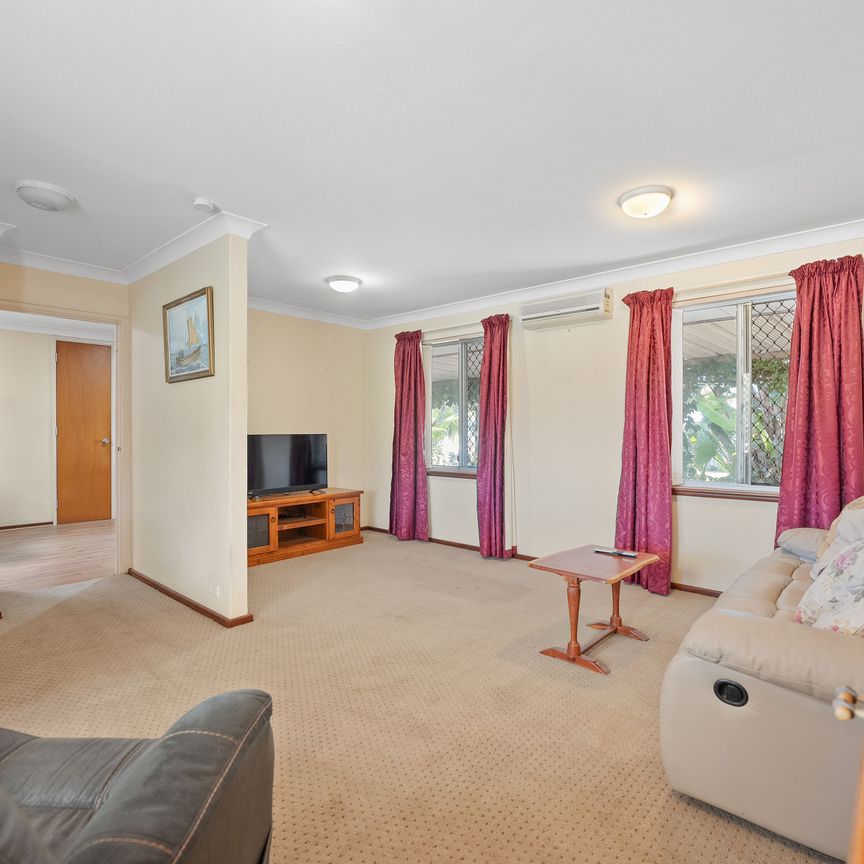 Three Bedroom Home in Cooloongup - Photo 1