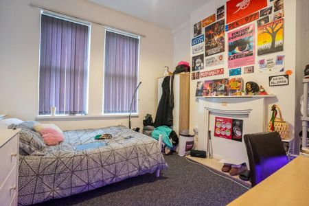 7 bedroom detached house to rent - Photo 3